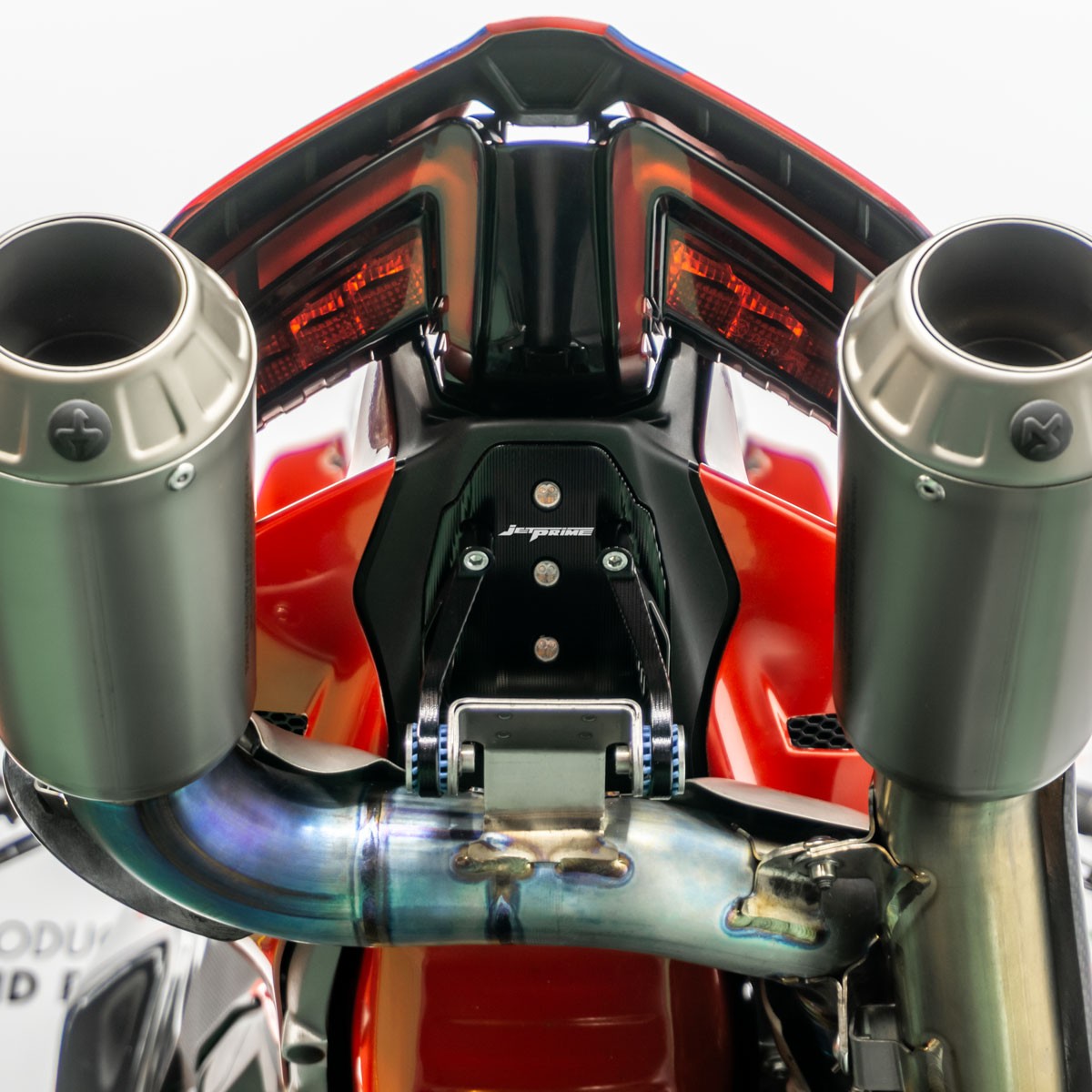 Stop spate racing + Akrapovič exhaust brackets kit Ducati Panigale V4 — Jetprime - imagine 4