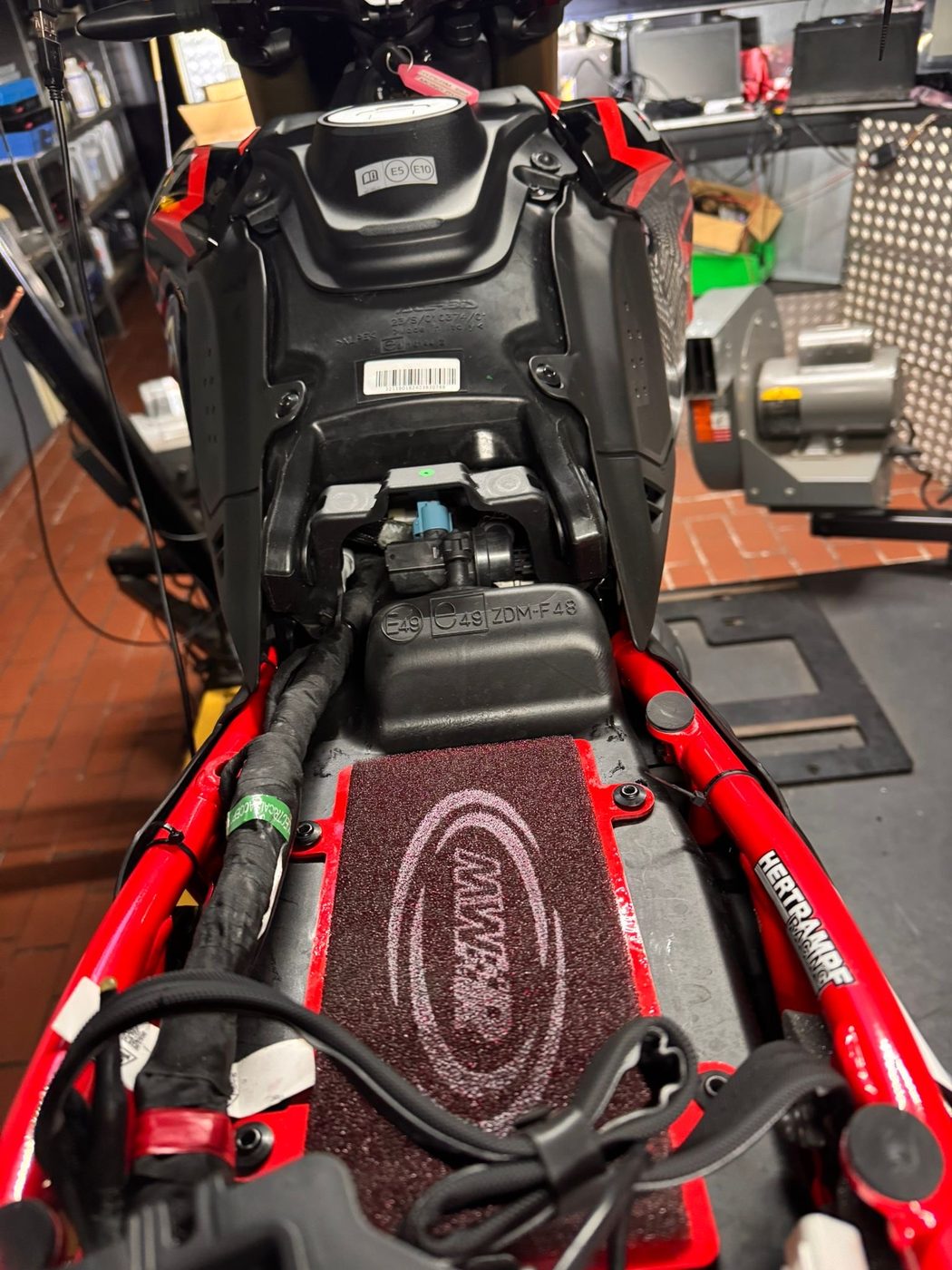 Filtru de aer sport Ducati Hypermotard 698 Mono - MWR - imagine 2